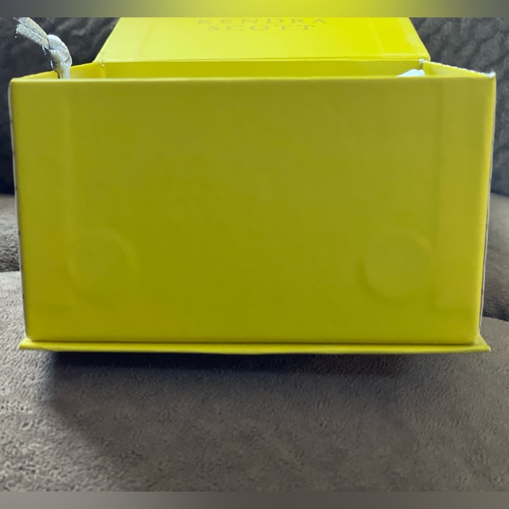 Kendra Scott Necklace Gift Box and Jewelry Bag Set - Picture 14 of 15